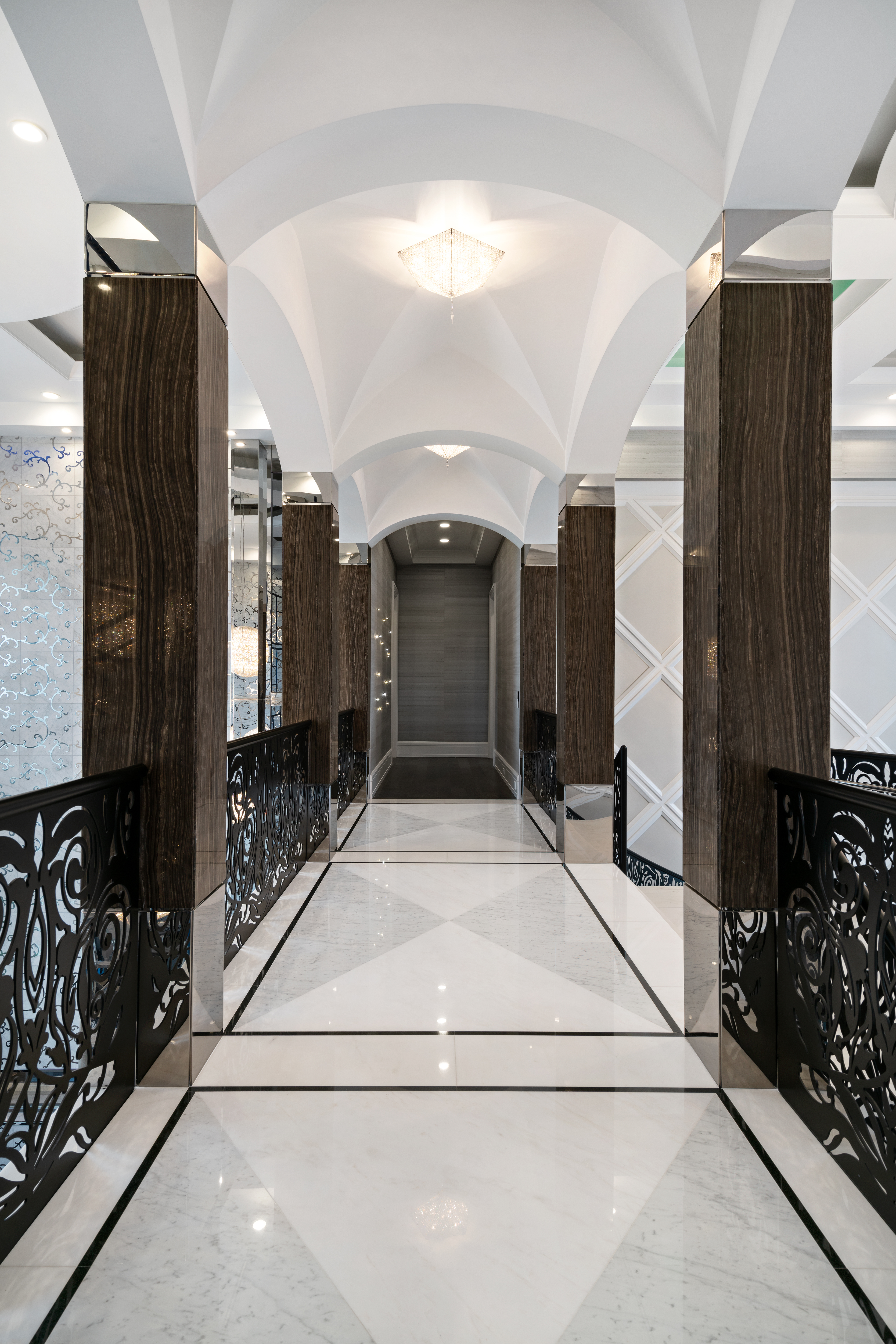 The economical solution for three-way control of a load