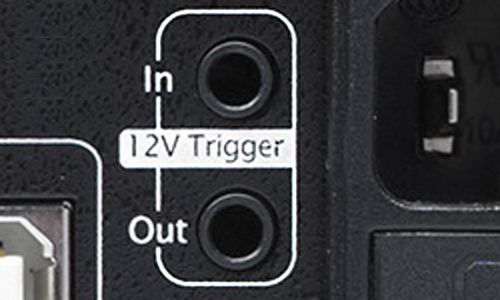 12V Trigger input and output