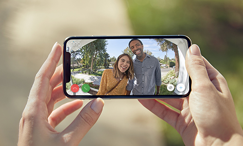 Footage of visitors at front door on mobile device