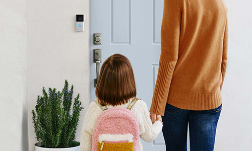 Mom and daughter visiting house with a Ring Video Doorbell 3 installed