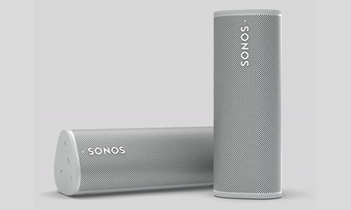 Pair of SONOS ROAMs in a room